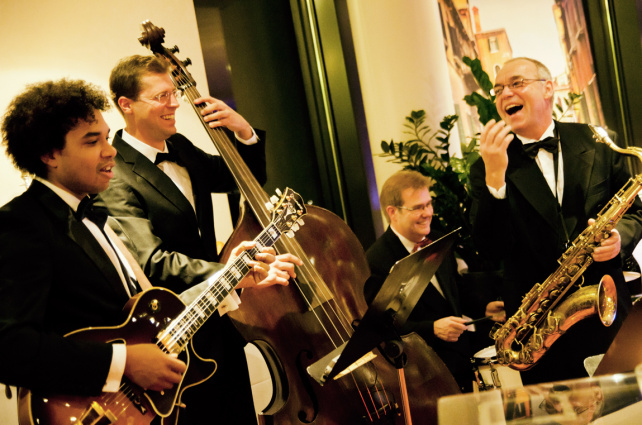 Partyband This Masquerade — photo 9