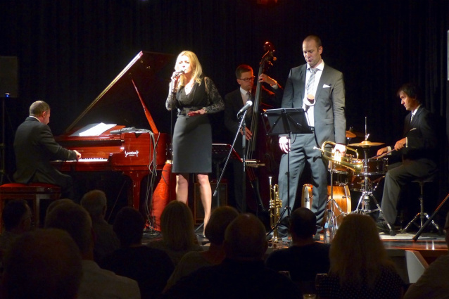Jasmin Bayer - duo, trio, quartett or band — photo 8