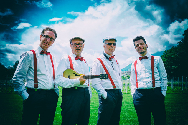 Uke Swing — photo 5