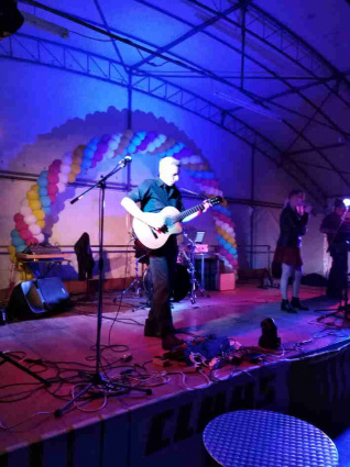 Movida Club Latin pop live band — photo 8