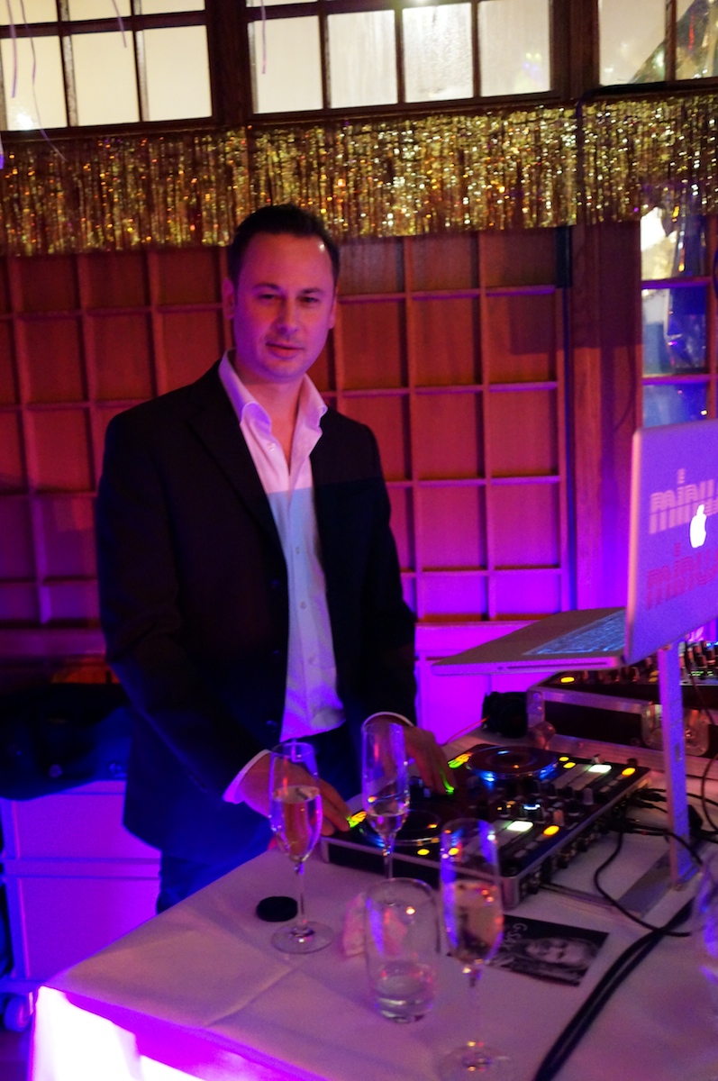 DJ Minus 8 - auch als Duo mit Sängerin / Saxophonist / Gitarrist — photo 9