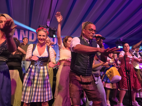 Bienvenidos a la Fiesta de Salsa, Merengue und Bachata...! — photo 4