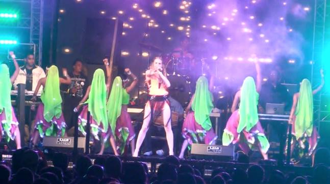 Natalyah (Caribbean Show) with dancer, dj or band — photo 2