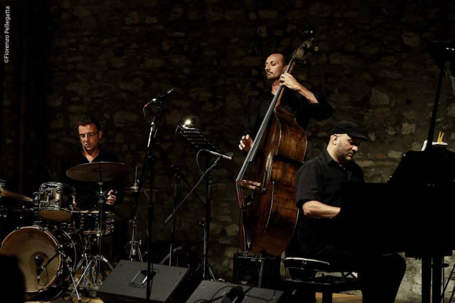 Evergreen Jazz Trio — photo 5