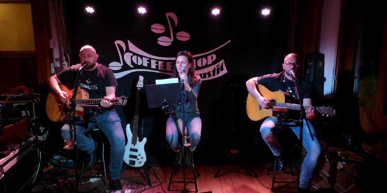 Coffee Shop Acoustic — photo 9