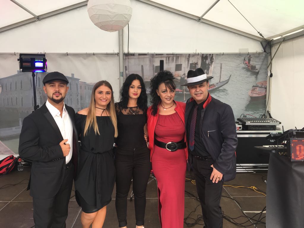 Franco RUJU  MORENO  Solo Duo Trio Show Italienische Deutsche International Musi — photo 8