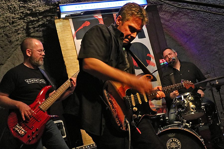 bischoff62 - modern blues trio — photo 7