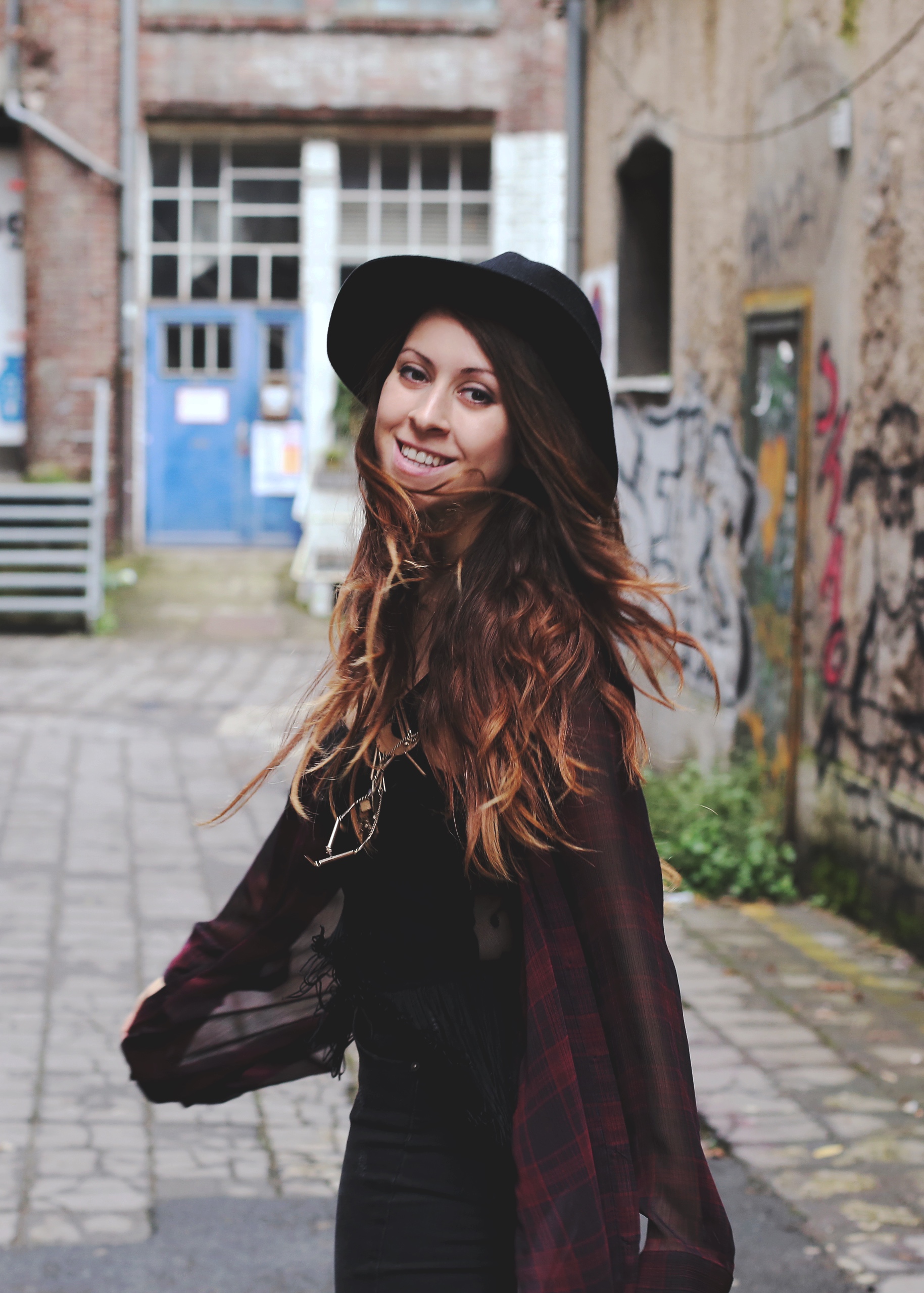 Laura — photo 3