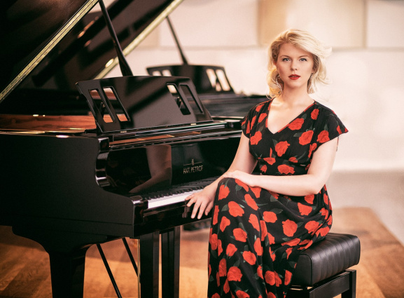 Piano music played by Ellen Fischerova — photo 3