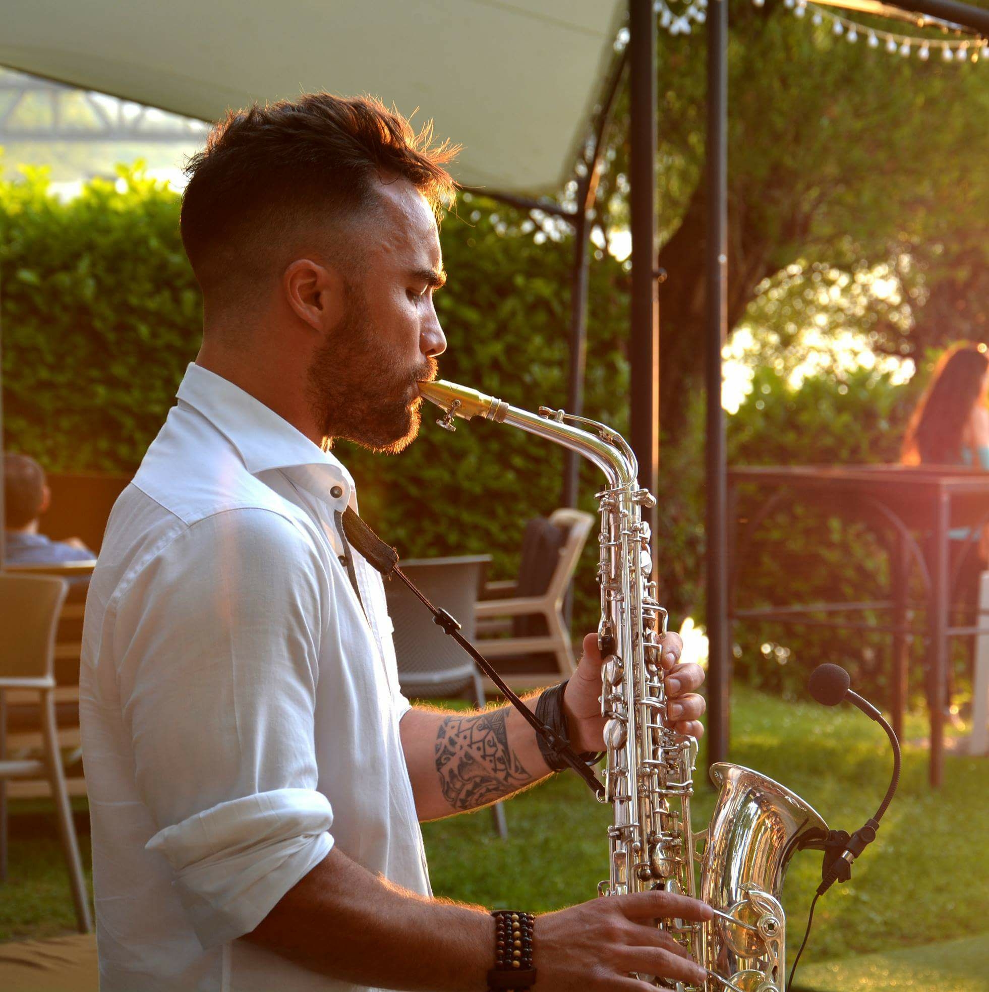 Lorenzo - sax &amp;amp; dj per matrimoni ed eventi — photo 3