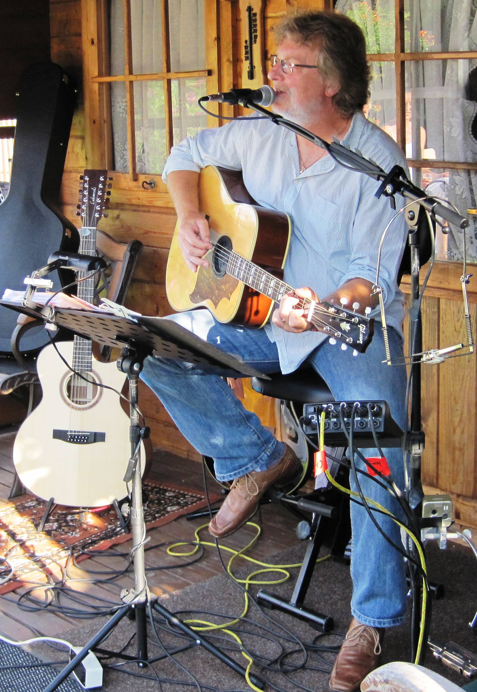 DS GUITARS UNPLUGGED — photo 2