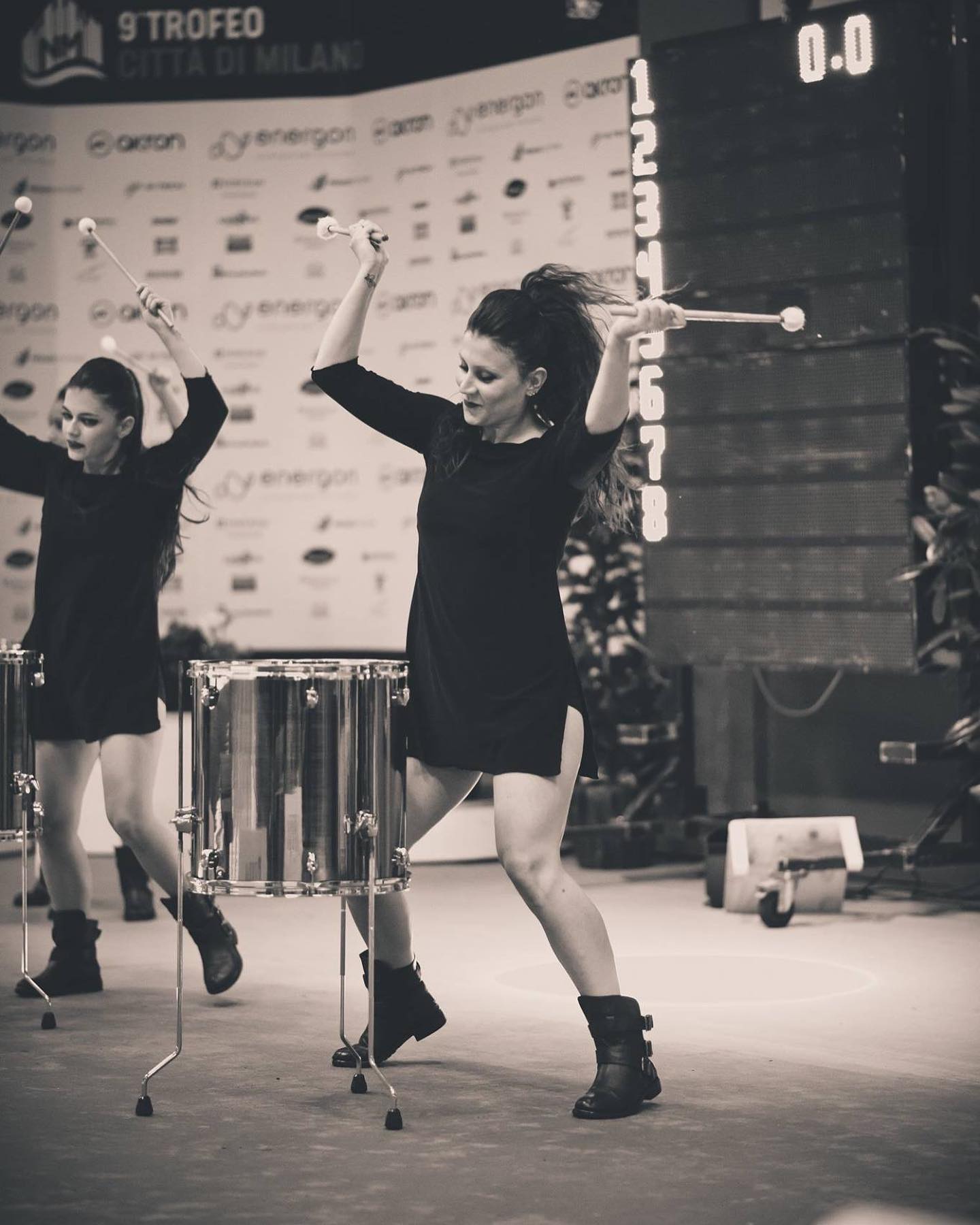 Catlike Mood - Acrobatic Drum Dance — photo 6