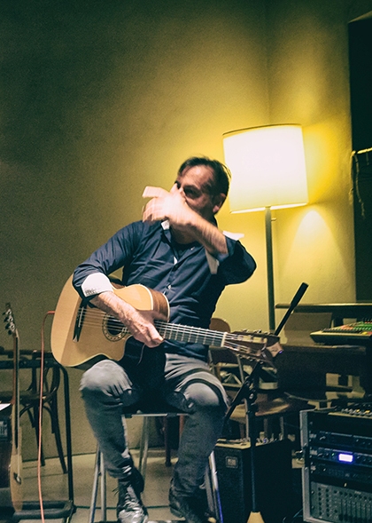 CARLO CALDERANO Acoustic Guitar Solo — photo 12