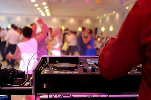 Andreas DJ - Weddings &amp;amp; party — photo 4