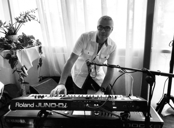STRANGE GUYS Party Band — photo 14