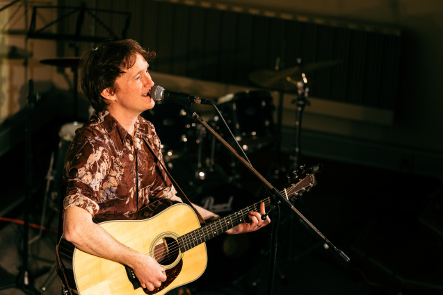 Irish singer, songwriter and storyteller — photo 6