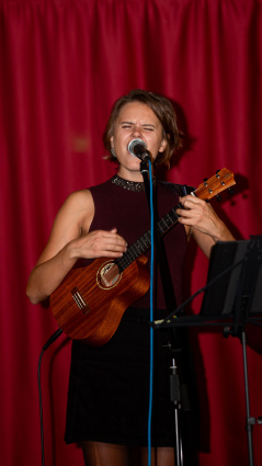 Ukulele lover — photo 2