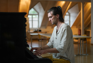 Improvisation on Piano, singing, classic music